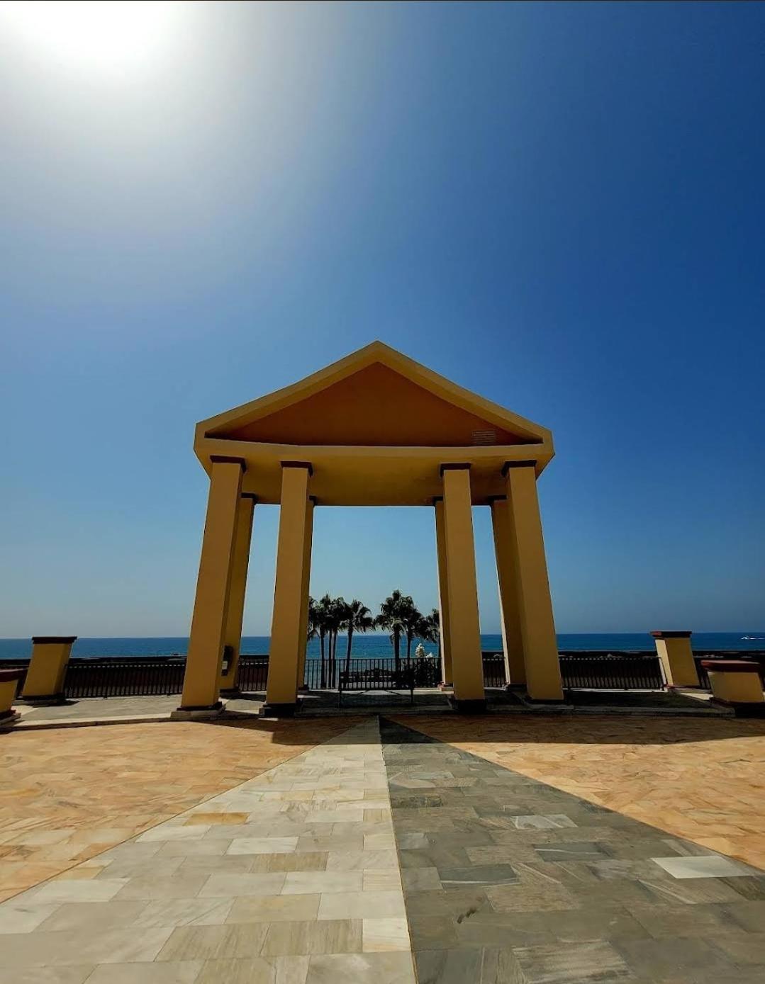 Апартаменты Secret View Elviria Марбелья Экстерьер фото